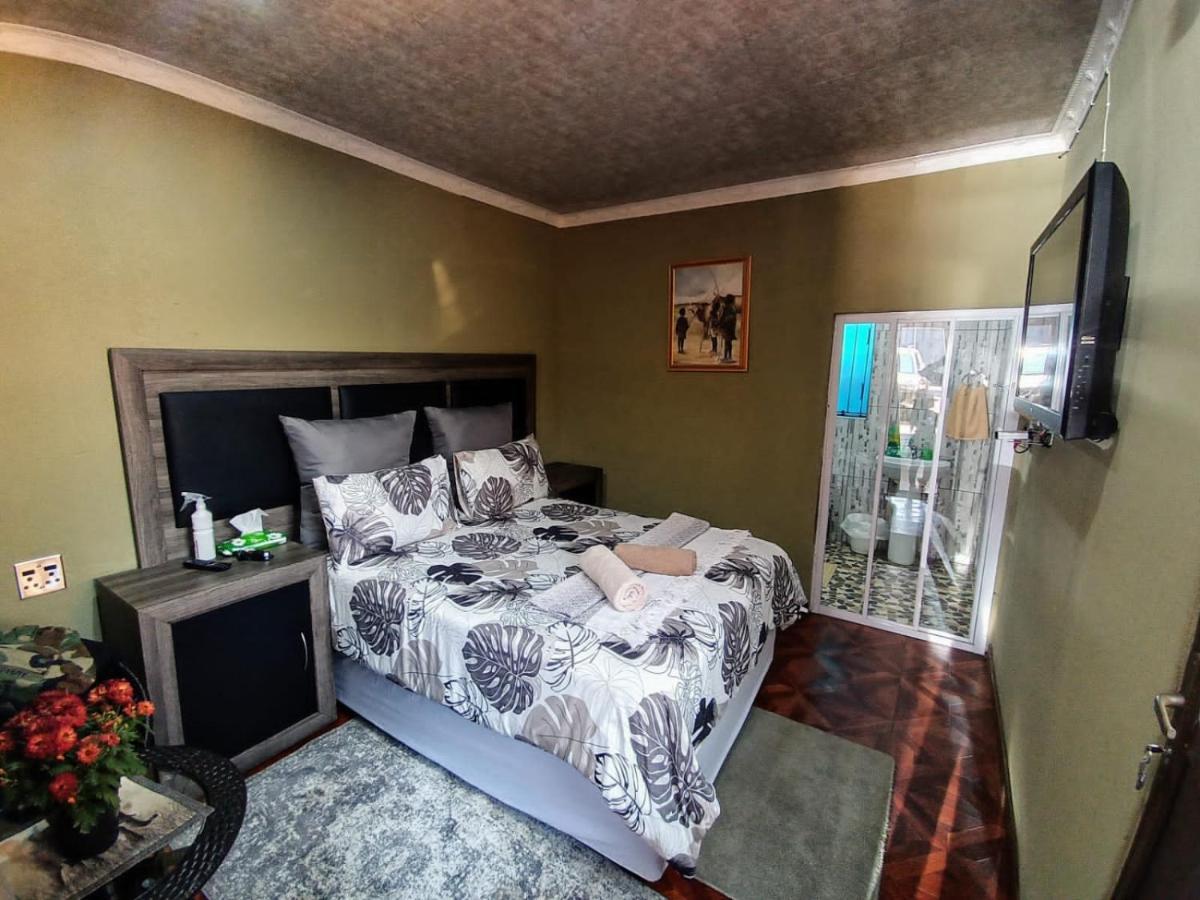 Authentic Bicycle Tours And Backpackers Hostel Soweto Bagian luar foto