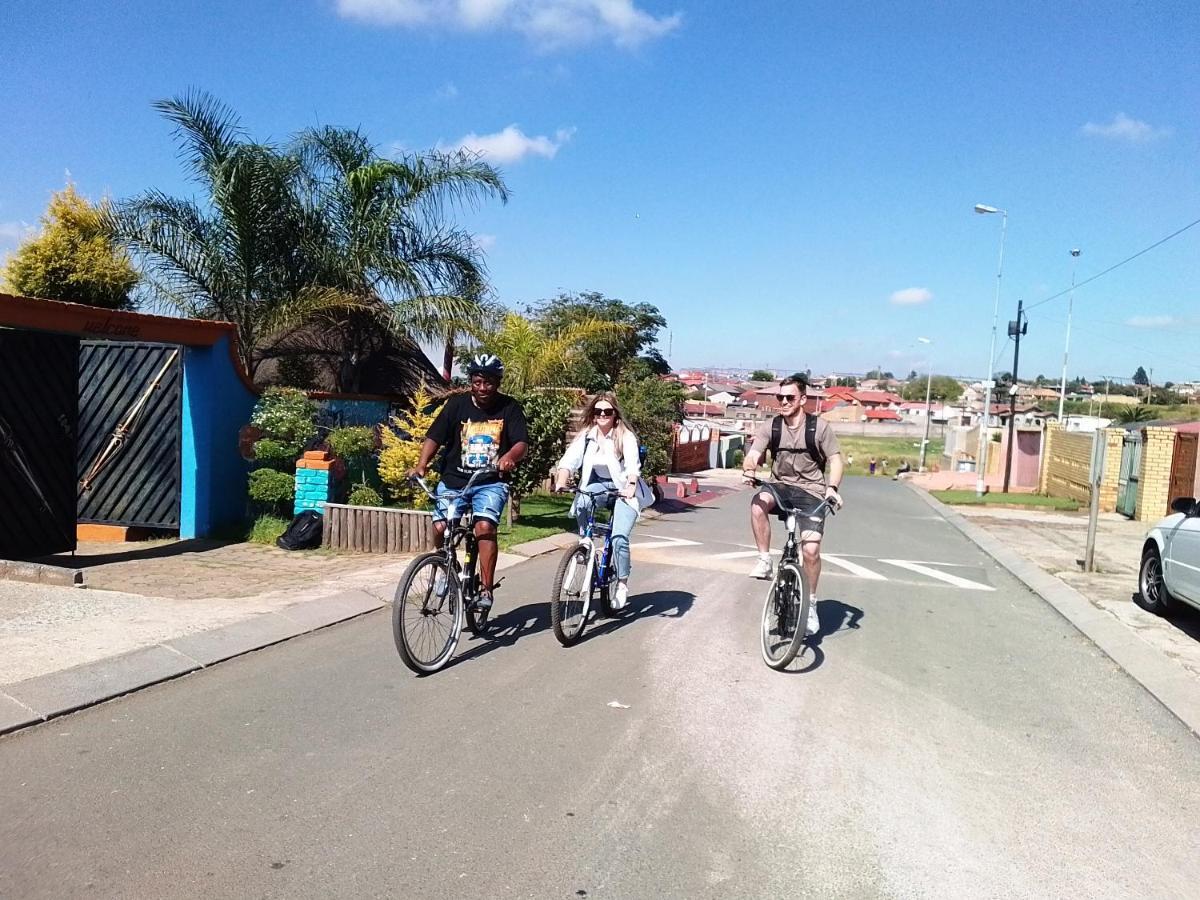 Authentic Bicycle Tours And Backpackers Hostel Soweto Bagian luar foto