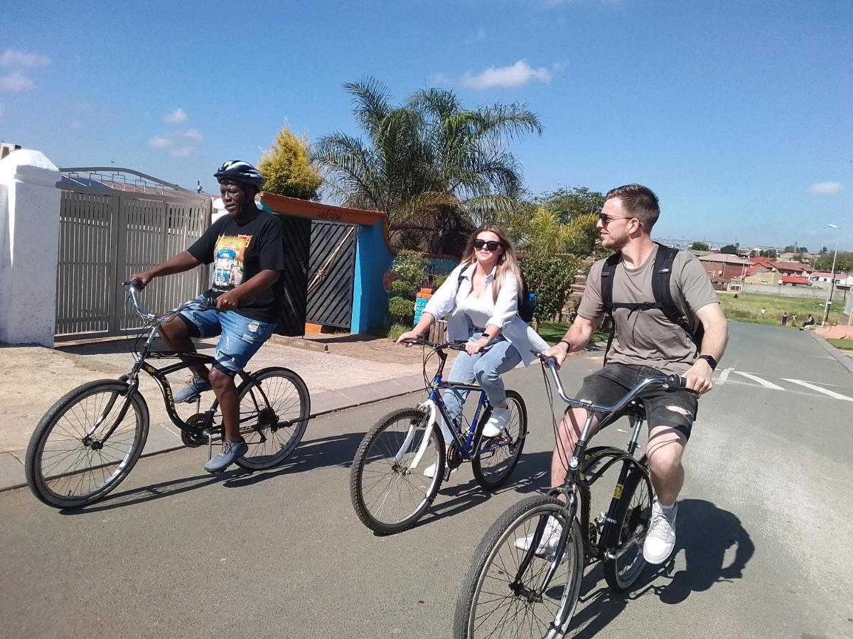 Authentic Bicycle Tours And Backpackers Hostel Soweto Bagian luar foto