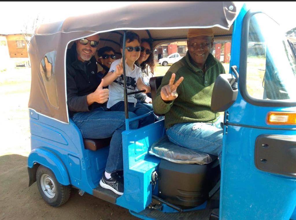Authentic Bicycle Tours And Backpackers Hostel Soweto Bagian luar foto