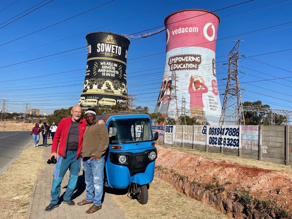Authentic Bicycle Tours And Backpackers Hostel Soweto Bagian luar foto