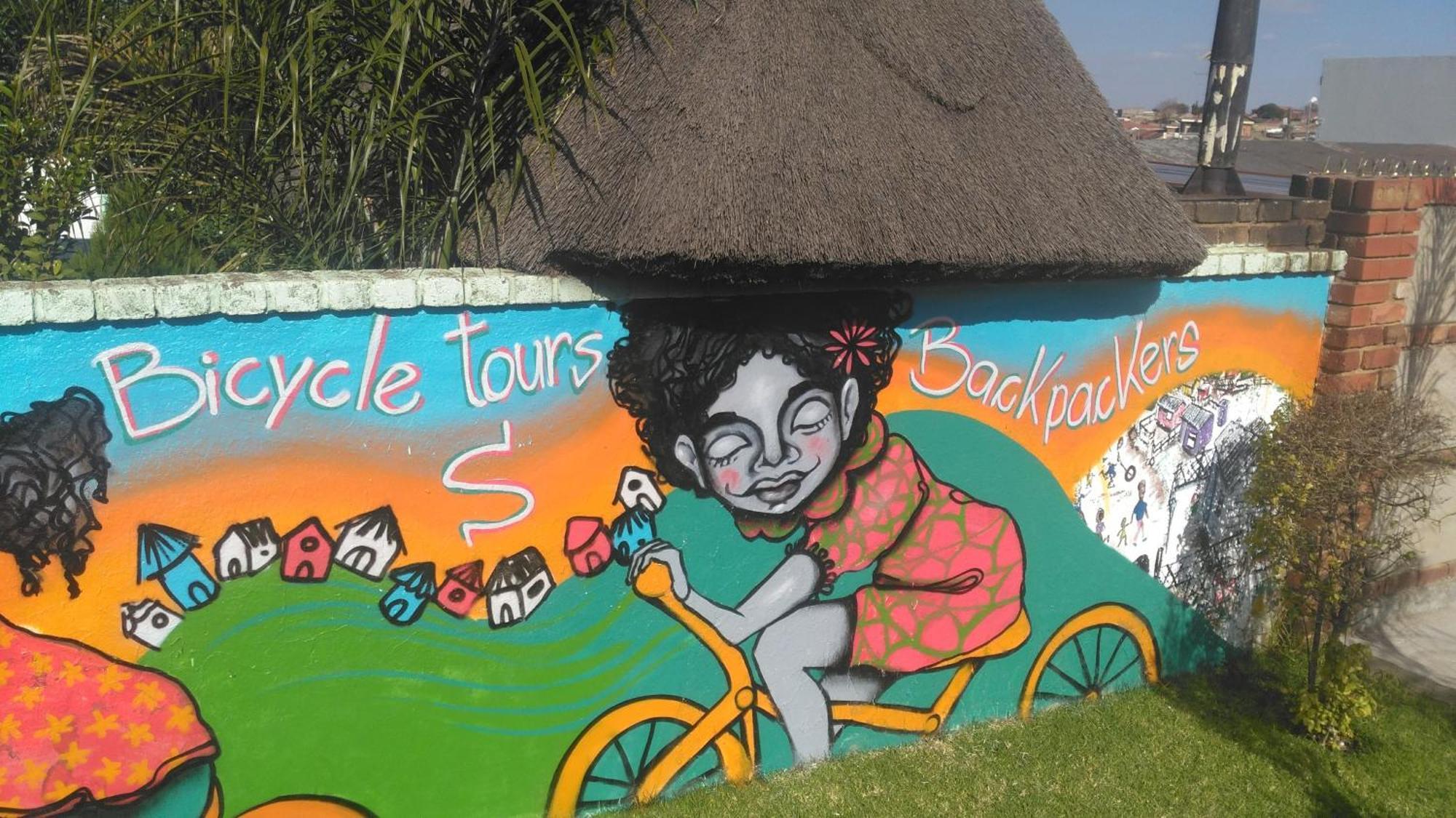 Authentic Bicycle Tours And Backpackers Hostel Soweto Ruang foto