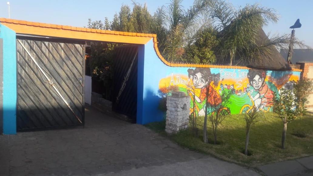Authentic Bicycle Tours And Backpackers Hostel Soweto Ruang foto