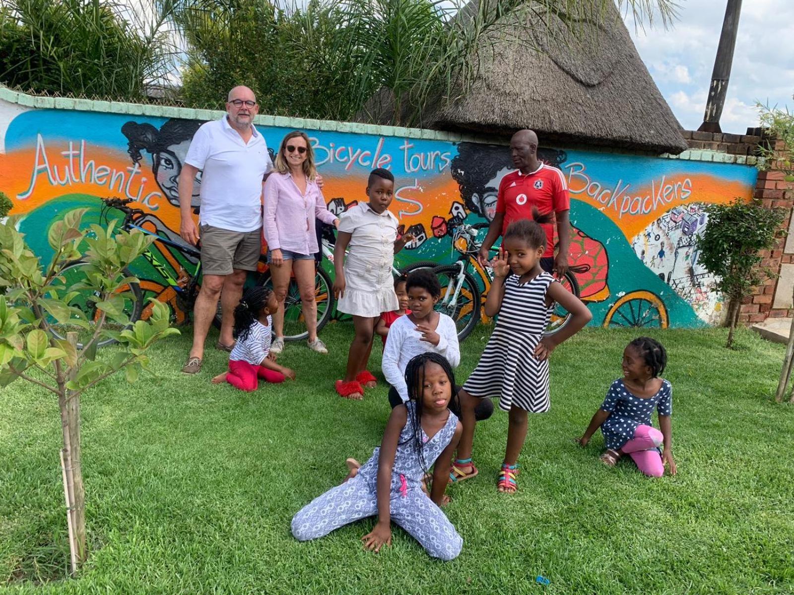 Authentic Bicycle Tours And Backpackers Hostel Soweto Ruang foto