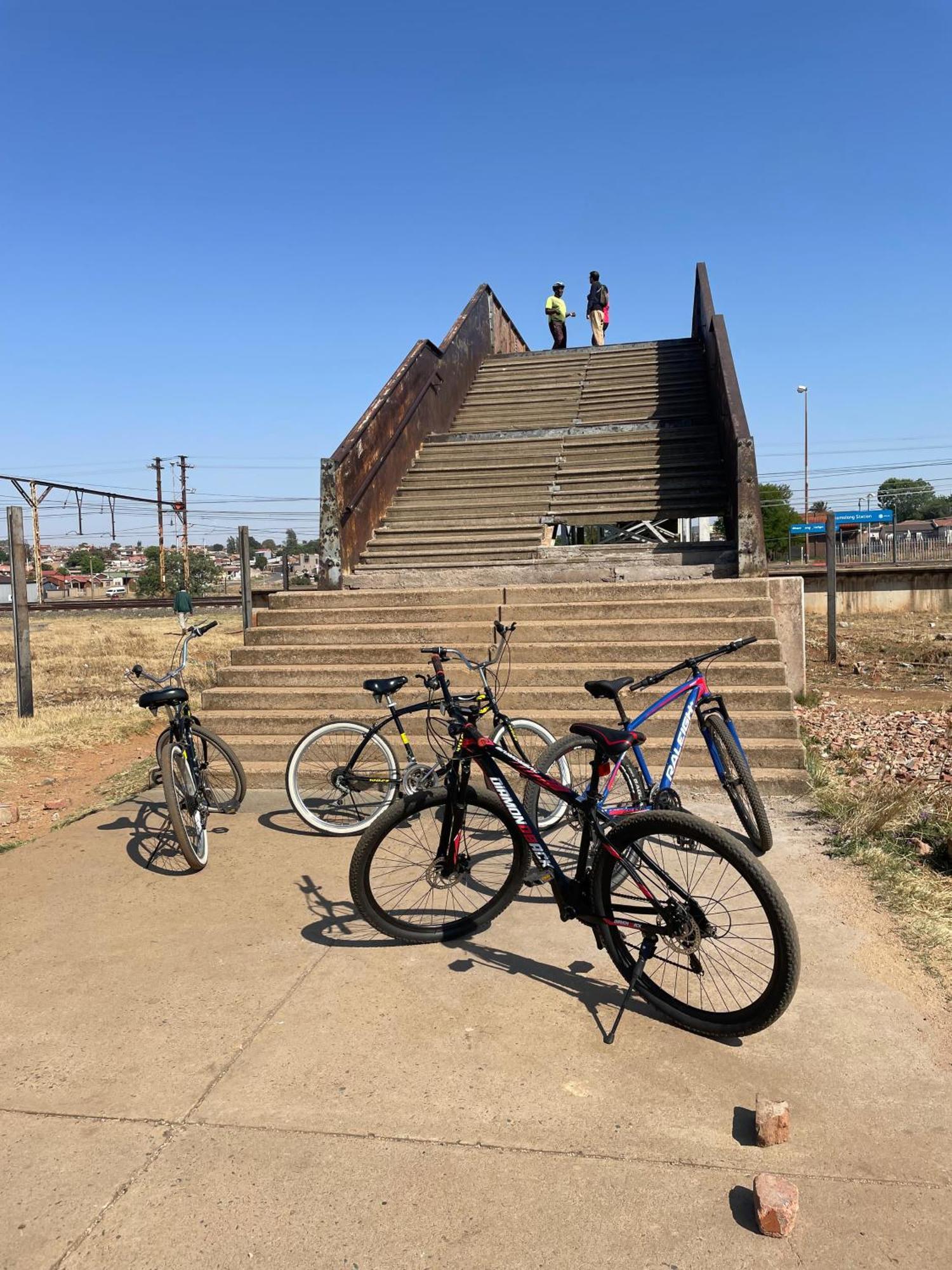 Authentic Bicycle Tours And Backpackers Hostel Soweto Bagian luar foto