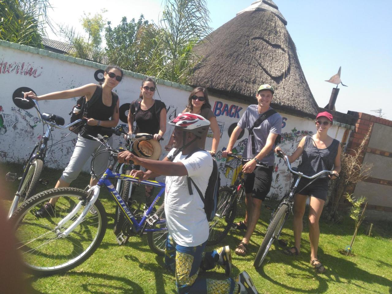 Authentic Bicycle Tours And Backpackers Hostel Soweto Bagian luar foto