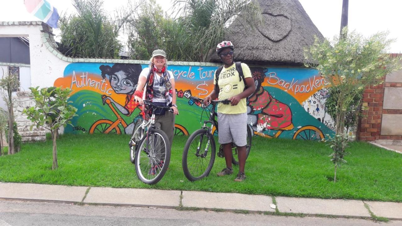 Authentic Bicycle Tours And Backpackers Hostel Soweto Bagian luar foto